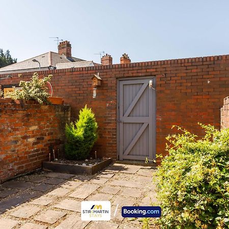Comfy 3Bed House By Stirkmartin Stays Short Lets & Serviced Accommodation Cardiff With Free Parking & 8Mins To City Centre Exterior photo